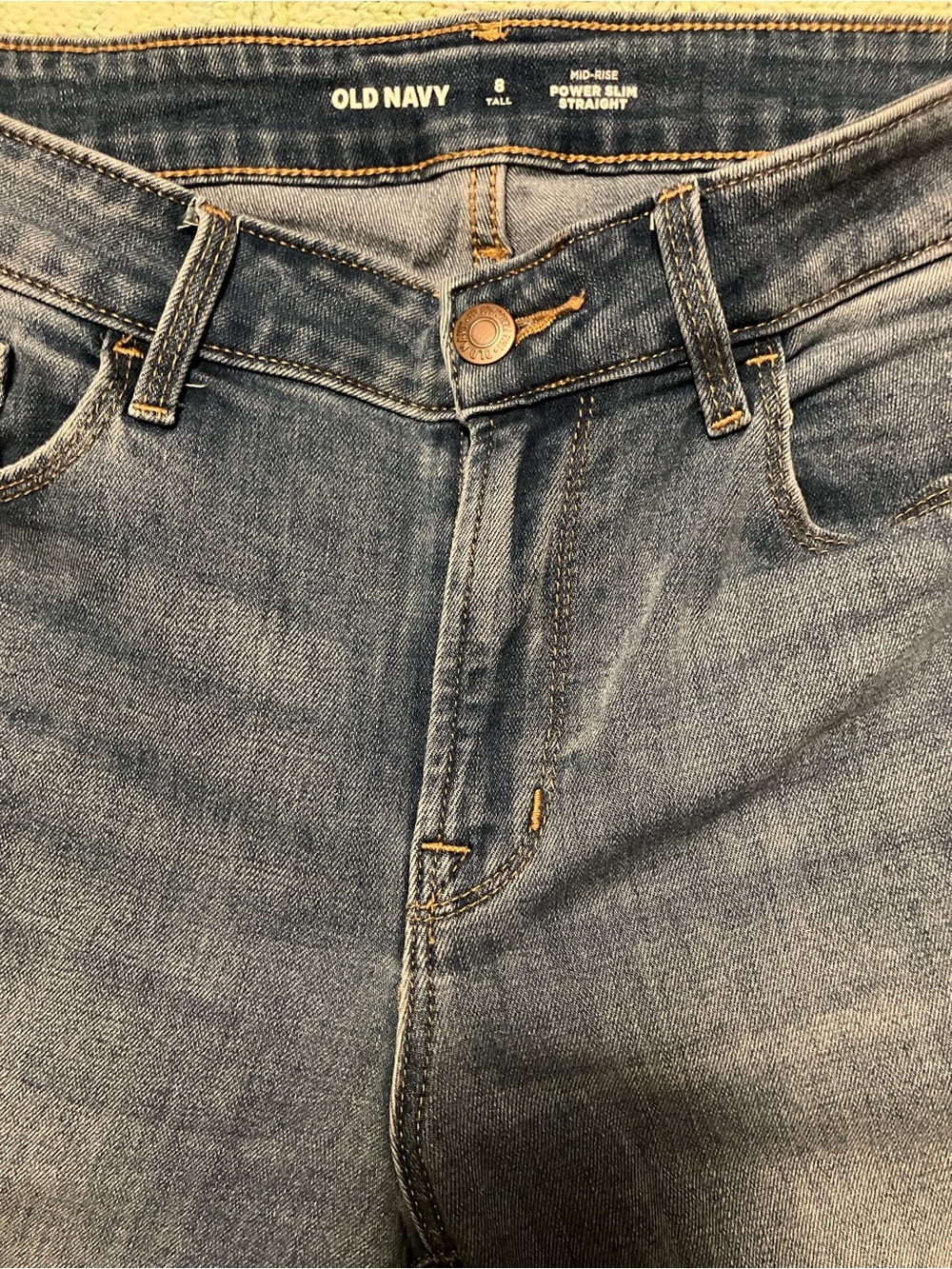 Old Navy Women's Mid-Rise Slim Straight Jeans - Blue Wash